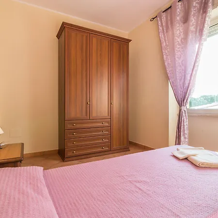 Apartment Affittasardegna-casa Pineta 2 *